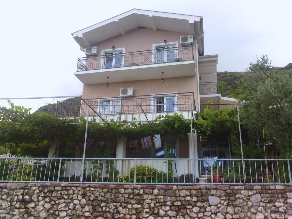Apartments Mitrovic Podlicak Sveti Stefan Exterior photo